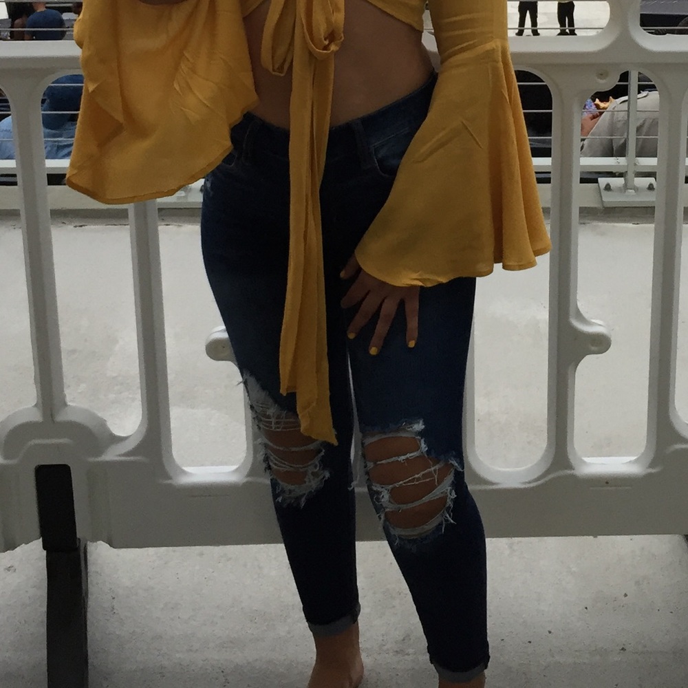 American Eagle High Waisted Ripped Jeans